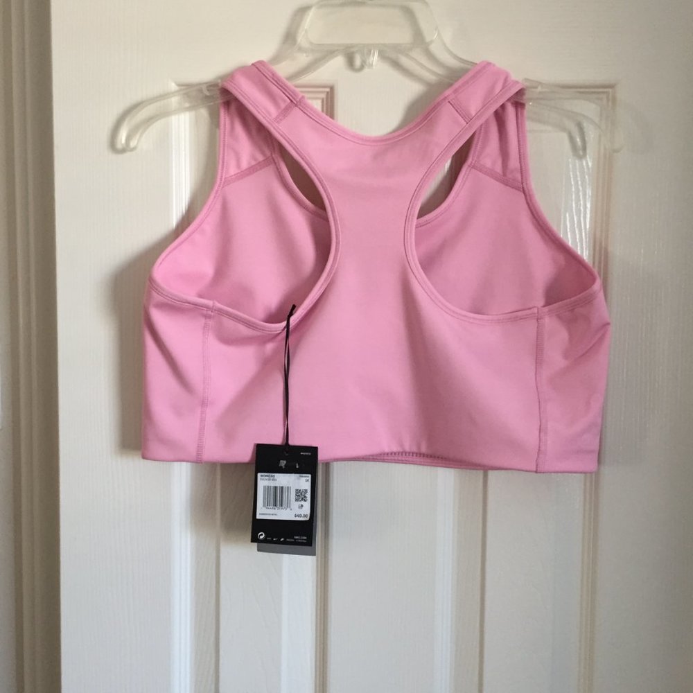 🌟 NWT 🌟 | Bubblegum Pink Nike Sports Bra - Picture 2 of 3